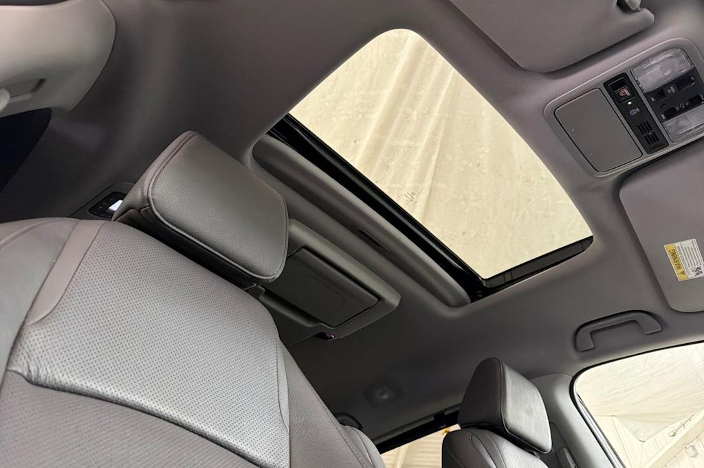Thumbnail: 2019 Honda Odyssey - 22