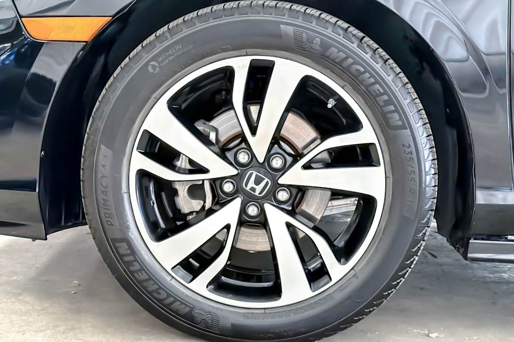 Thumbnail: 2019 Honda Odyssey - 8