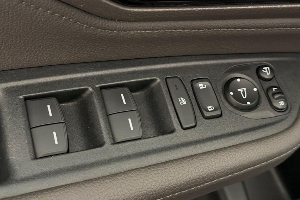 Thumbnail: 2019 Honda Odyssey - 21