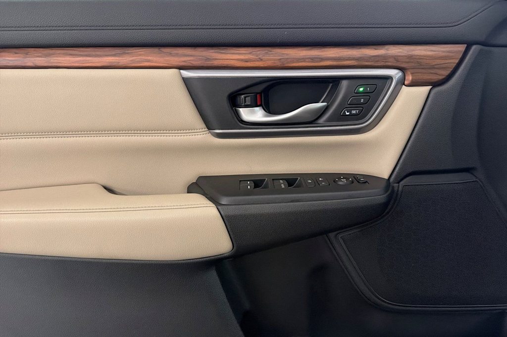 Thumbnail: 2017 Honda CR-V - 21