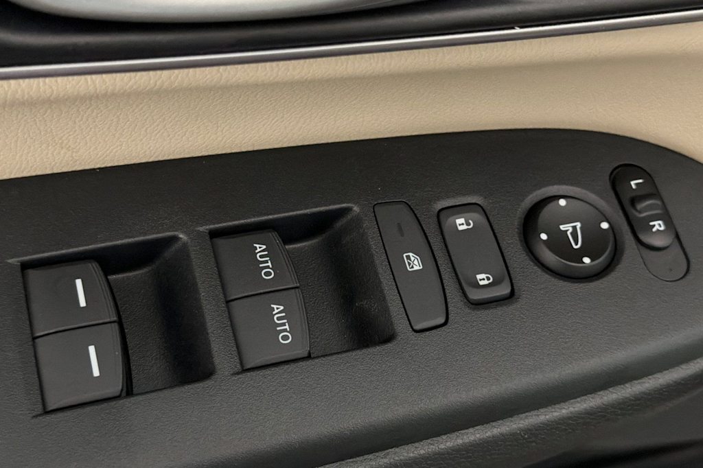 Thumbnail: 2017 Honda CR-V - 22
