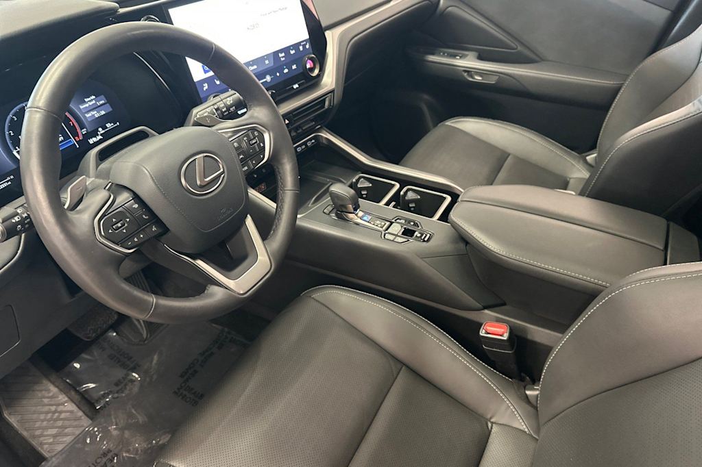 Thumbnail: 2025 Lexus TX - 8