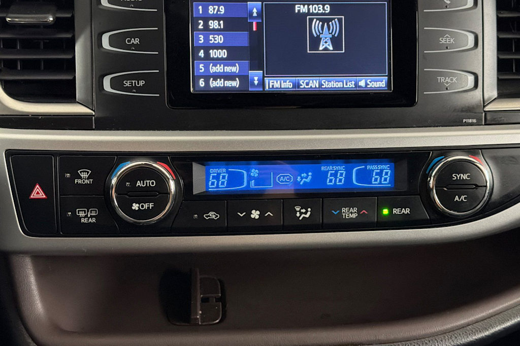 Thumbnail: 2019 Toyota Highlander - 24