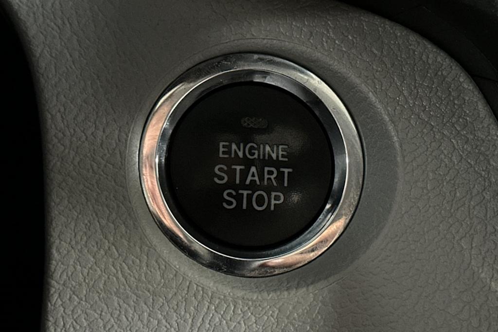 Thumbnail: 2017 Toyota Sienna - 24