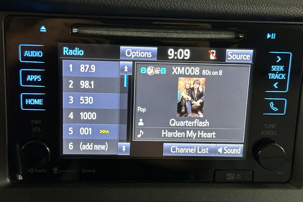 Thumbnail: 2017 Toyota Sienna - 12