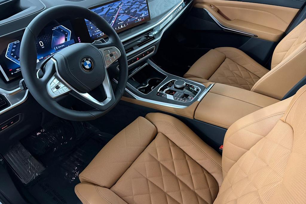Thumbnail: 2026 BMW X7 - 10