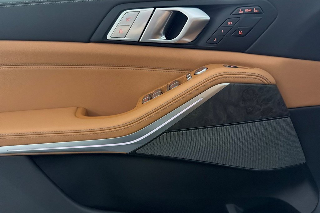 Thumbnail: 2026 BMW X7 - 20