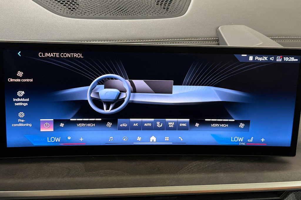 Thumbnail: 2026 BMW X7 - 14