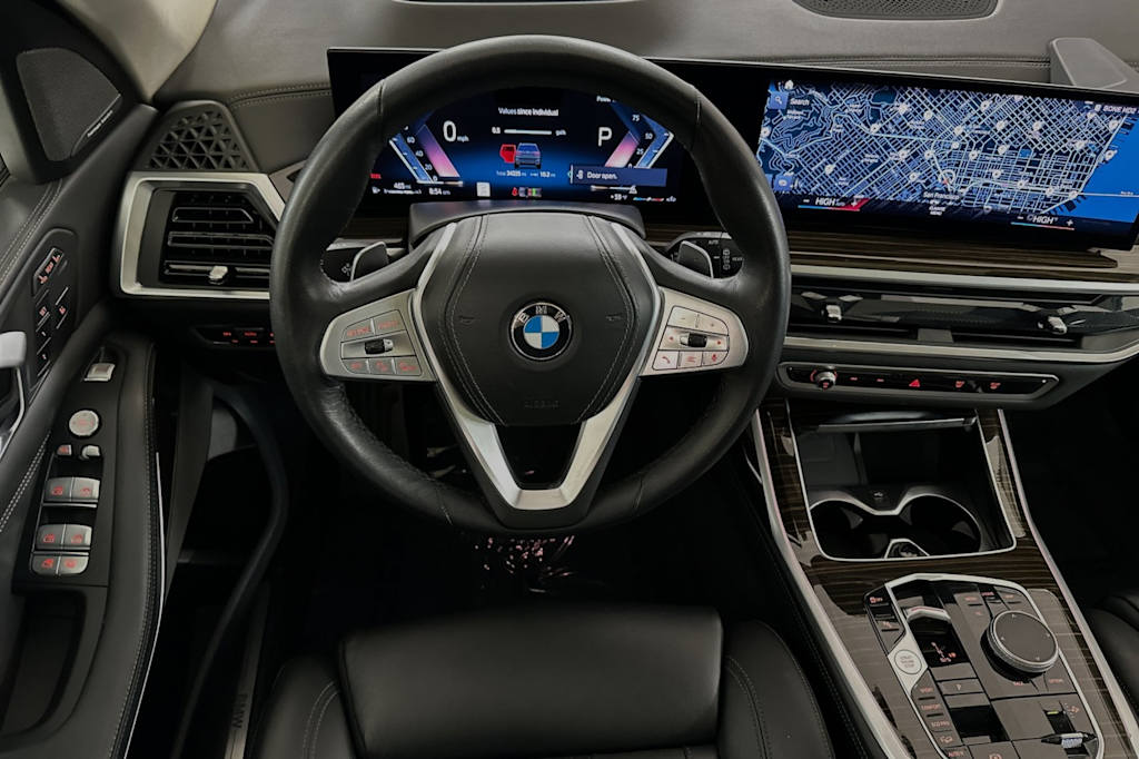 2023 BMW X7 xDrive40i 11