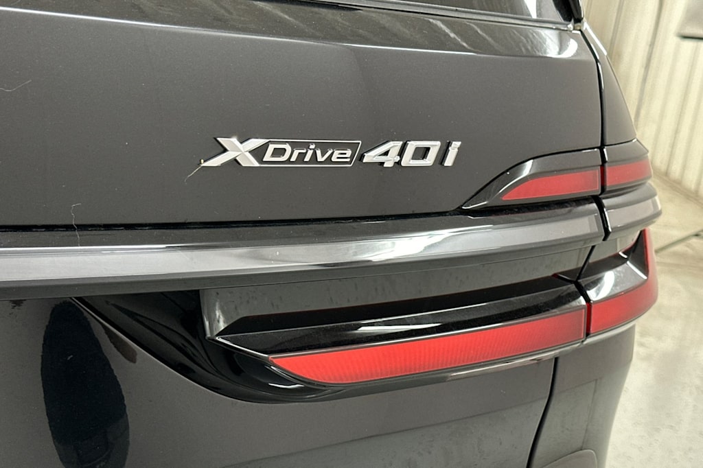 Thumbnail: 2025 BMW X7 - 7