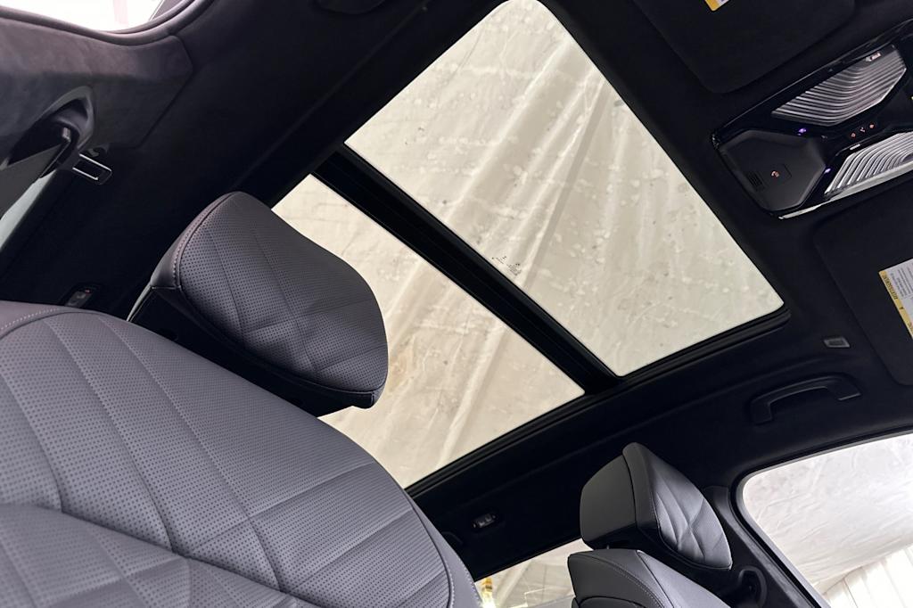 Thumbnail: 2025 BMW X7 - 22