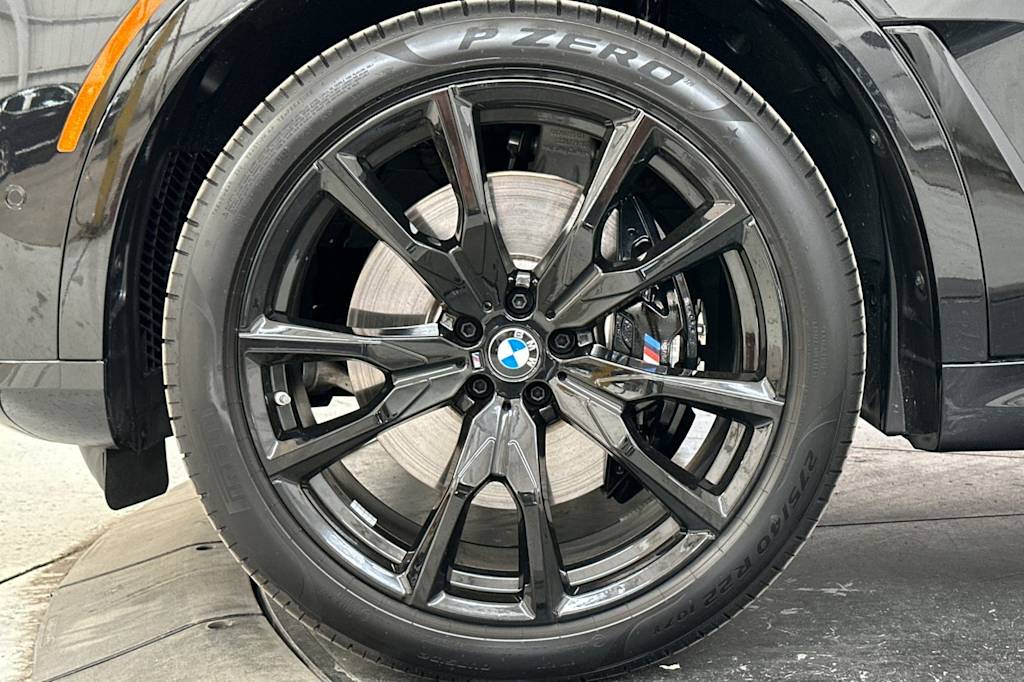 Thumbnail: 2025 BMW X7 - 8