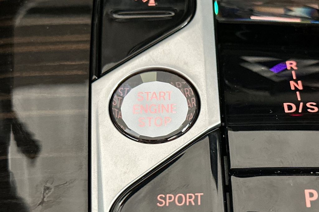 Thumbnail: 2025 BMW X7 - 26