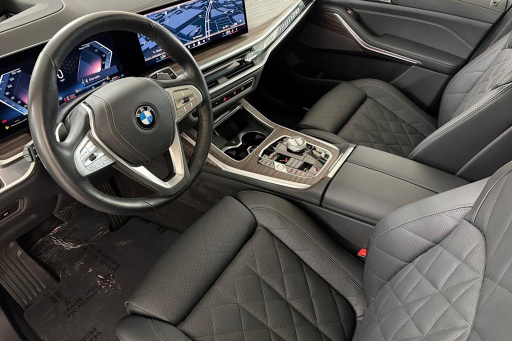 Thumbnail: 2026 BMW X7 - 9