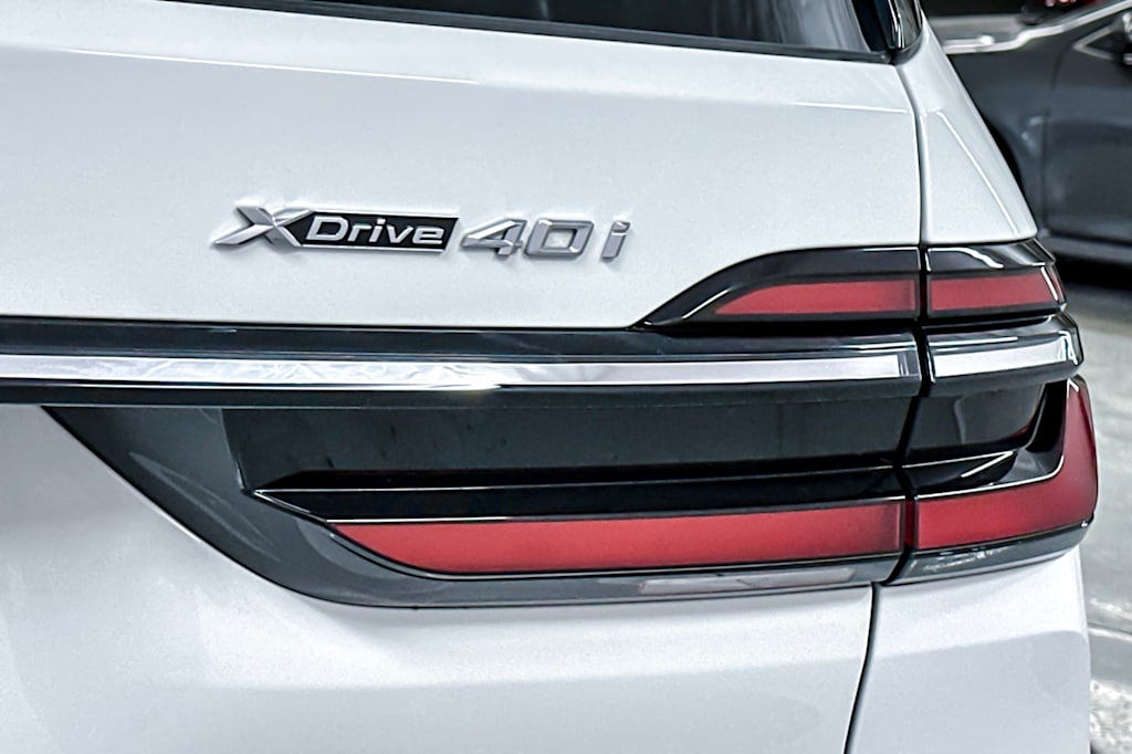 Thumbnail: 2023 BMW X7 - 29