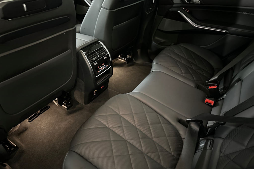 Thumbnail: 2023 BMW X7 - 11
