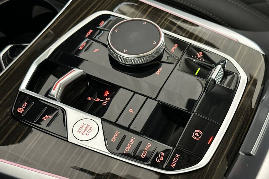 Thumbnail: 2023 BMW X7 - 14