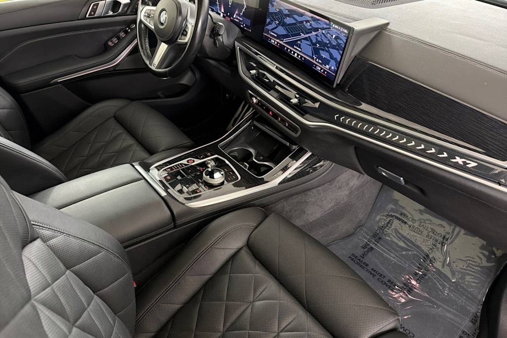 Thumbnail: 2024 BMW X7 - 12