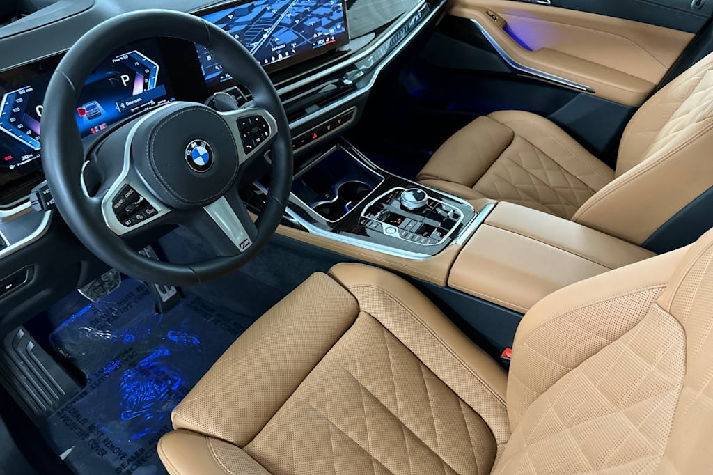 Thumbnail: 2026 BMW X7 - 10