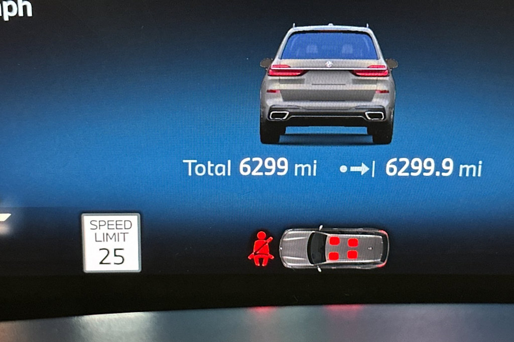 Thumbnail: 2026 BMW X7 - 28