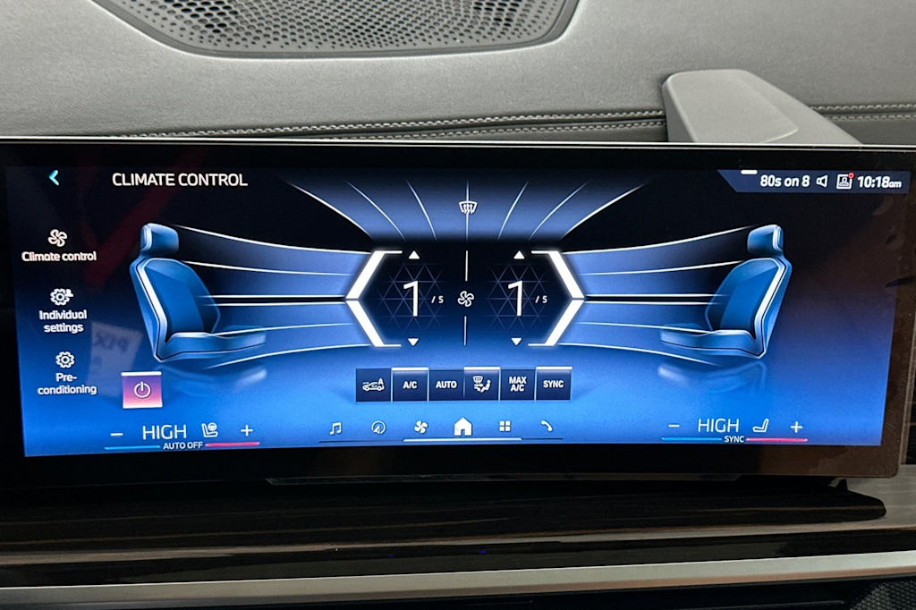 Thumbnail: 2026 BMW X7 - 25