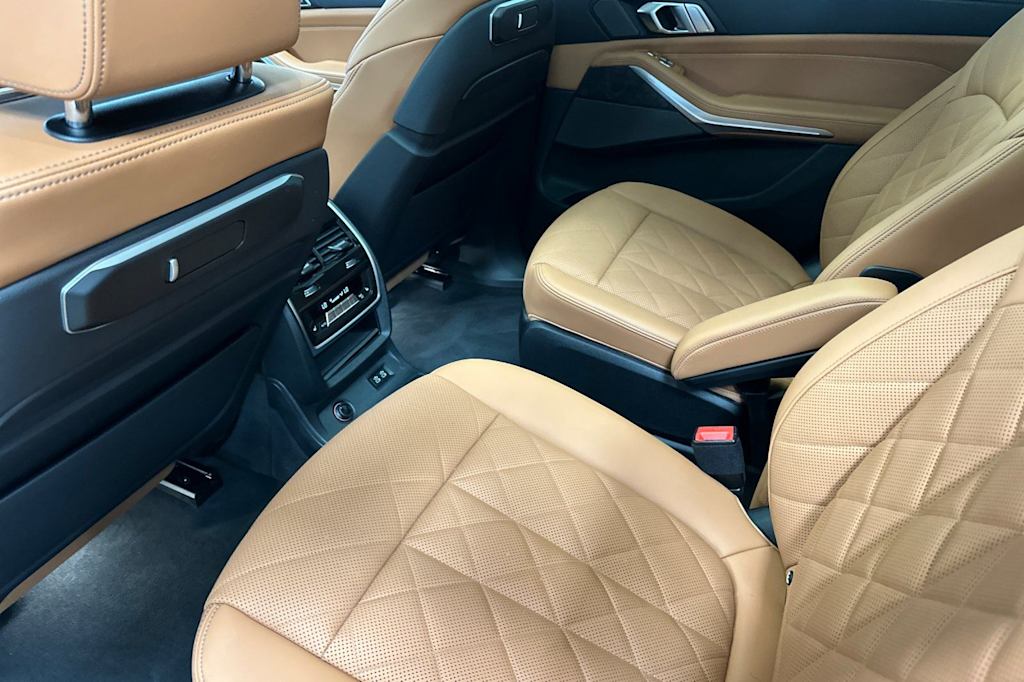 Thumbnail: 2023 BMW X7 - 9