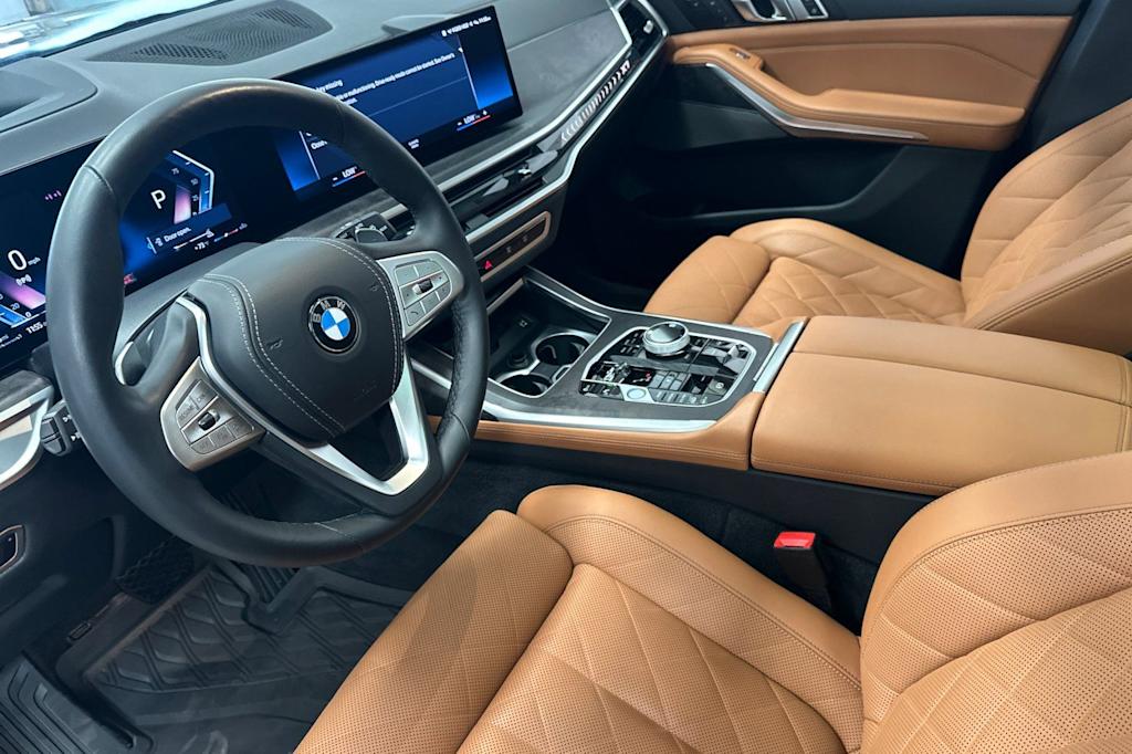 Thumbnail: 2023 BMW X7 - 8