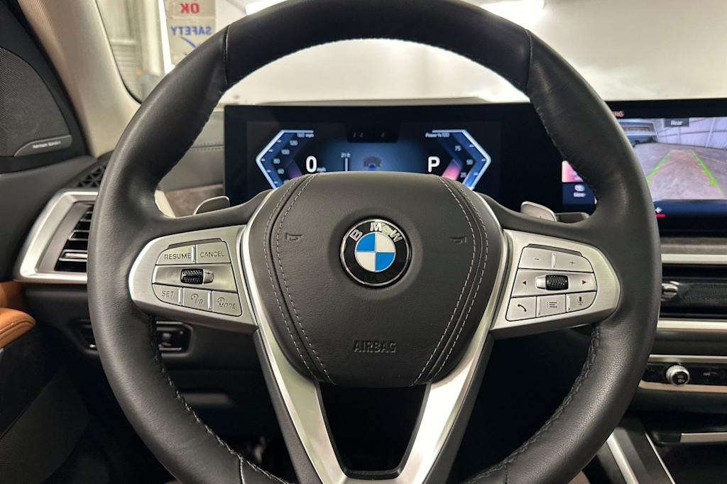 Thumbnail: 2023 BMW X7 - 13