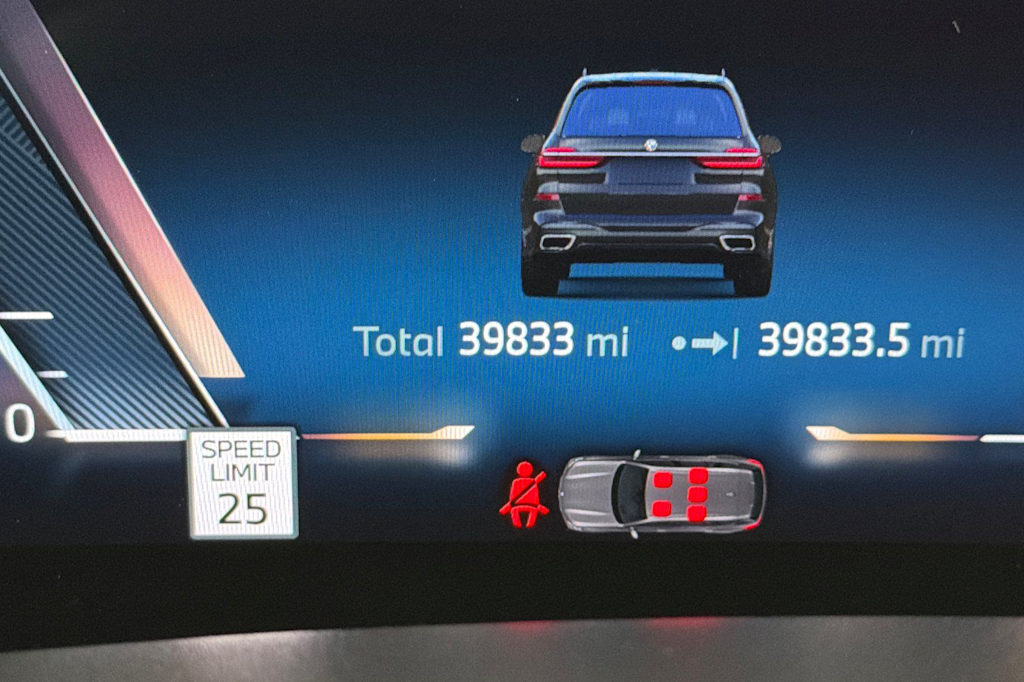 Thumbnail: 2024 BMW X7 - 28