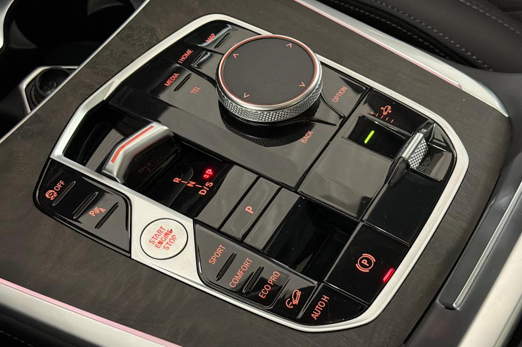 Thumbnail: 2024 BMW X7 - 13