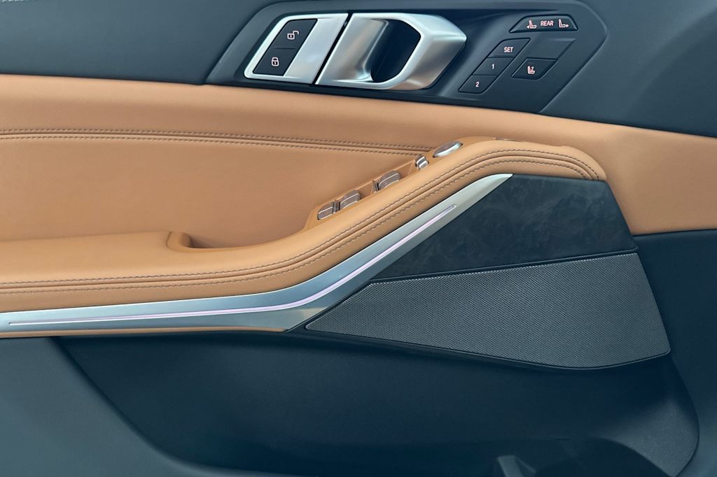 Thumbnail: 2025 BMW X7 - 21