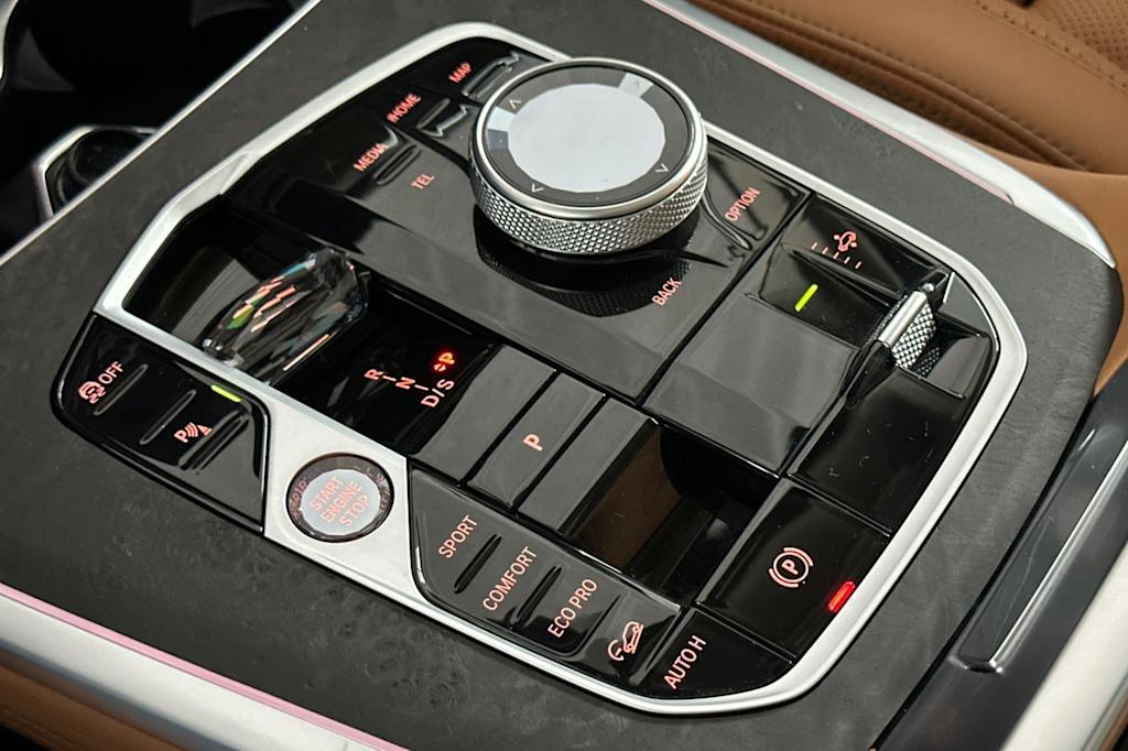 Thumbnail: 2025 BMW X7 - 7