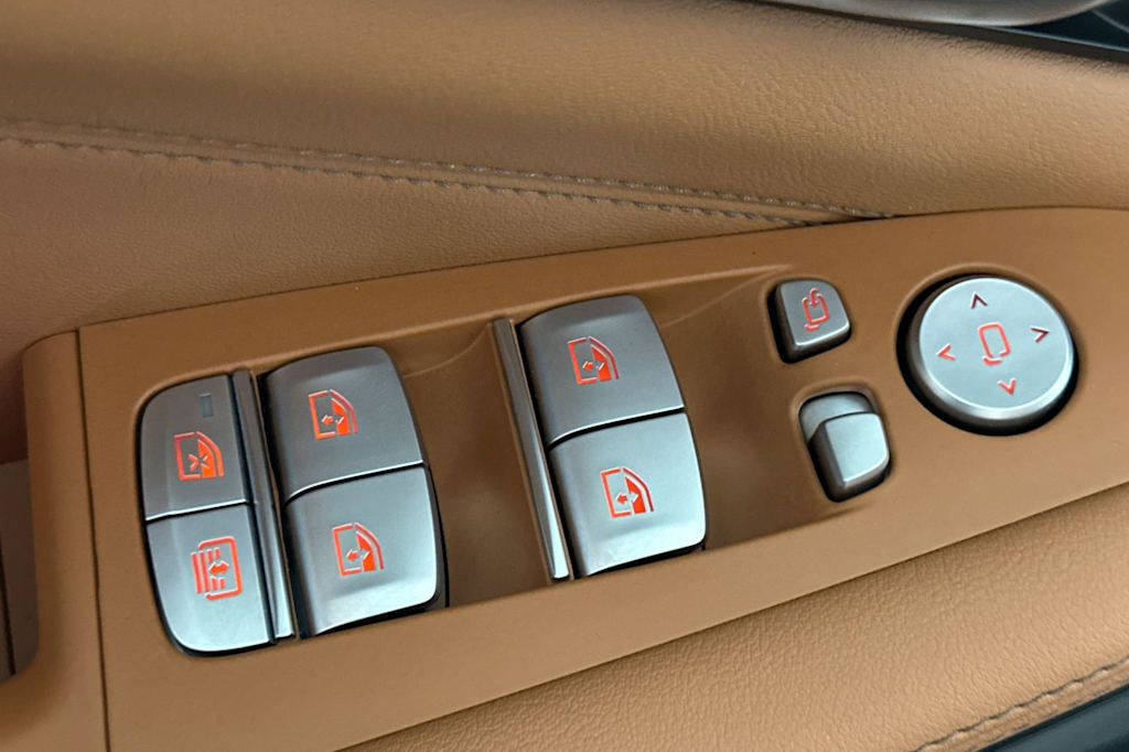 Thumbnail: 2025 BMW X7 - 22