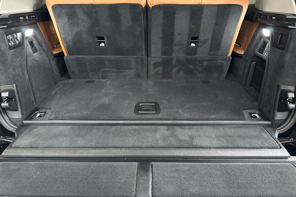 Thumbnail: 2025 BMW X7 - 15