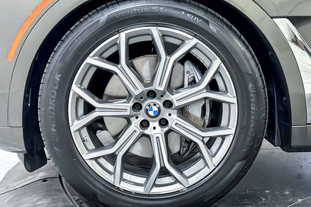 Thumbnail: 2023 BMW X7 - 7