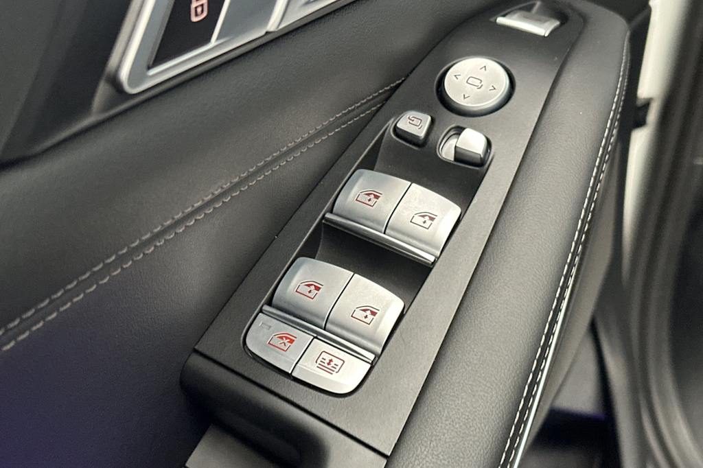 2025 BMW X7 xDrive40i 21