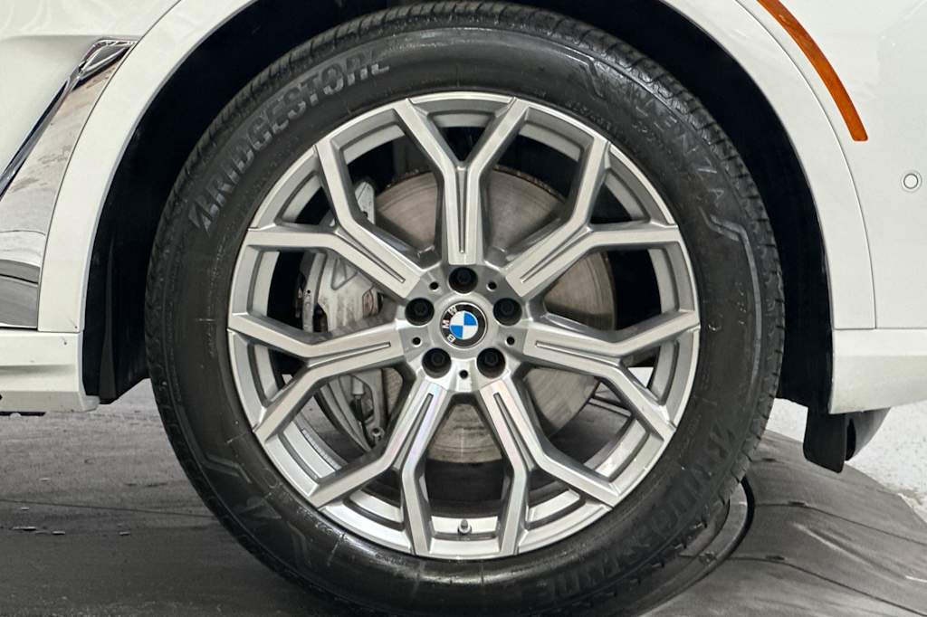 2025 BMW X7 xDrive40i 7