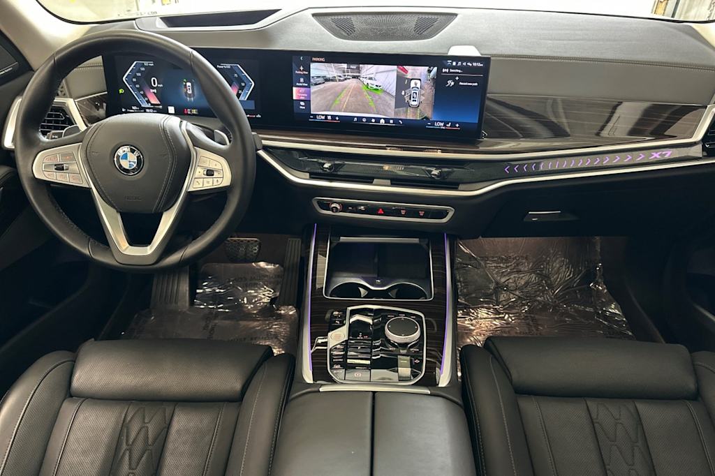 2025 BMW X7 xDrive40i 2