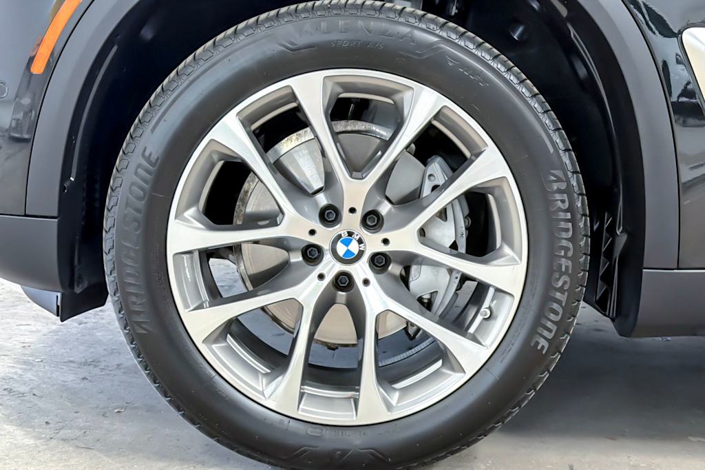 Thumbnail: 2026 BMW X5 - 8
