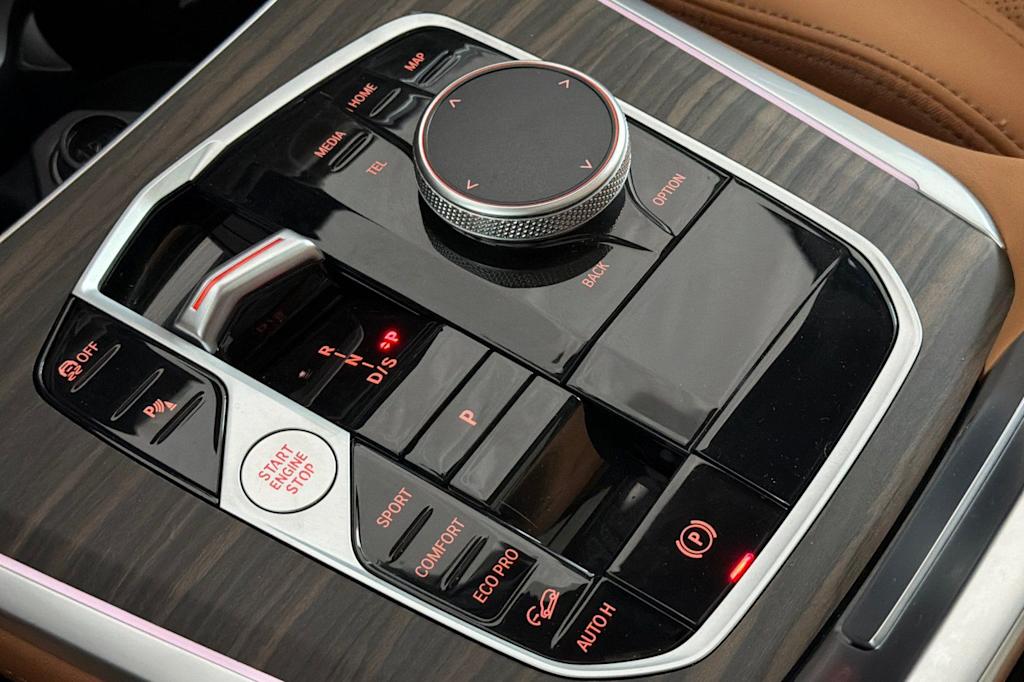 Thumbnail: 2026 BMW X5 - 14
