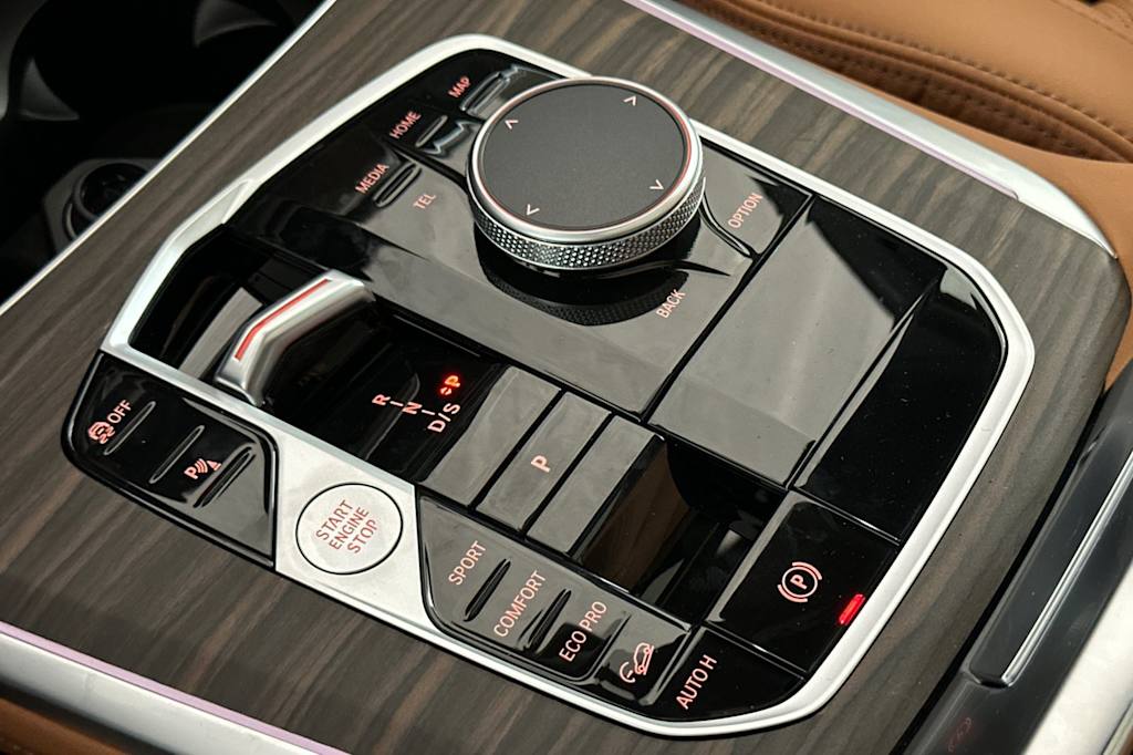 Thumbnail: 2026 BMW X5 - 14