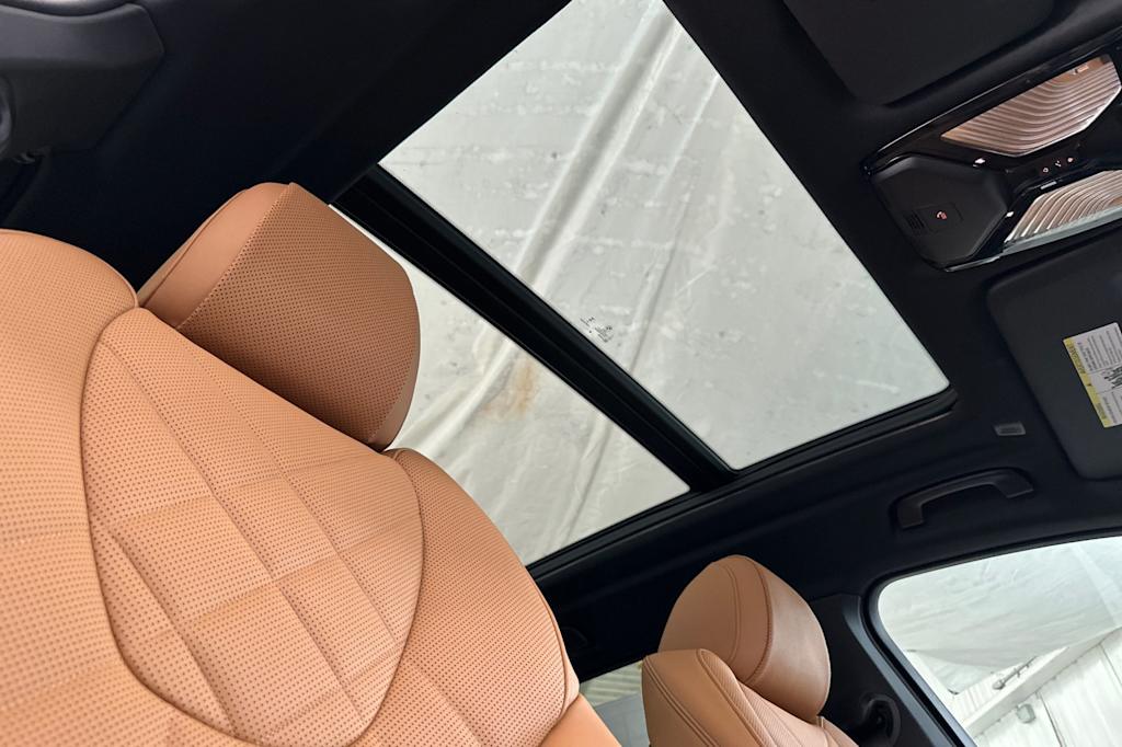 Thumbnail: 2026 BMW X5 - 23
