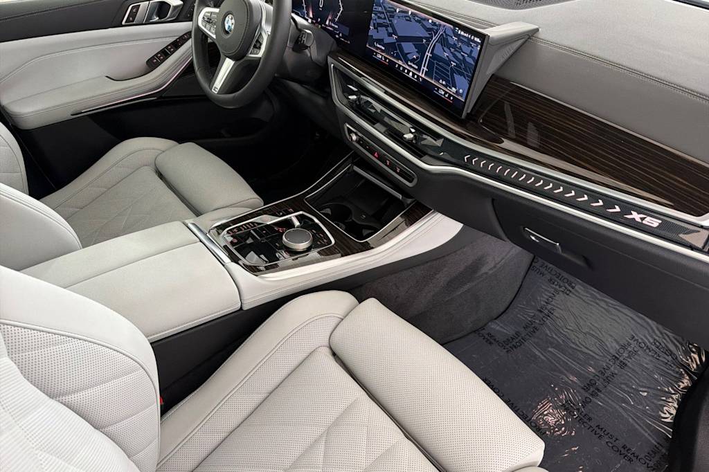 Thumbnail: 2026 BMW X5 - 10