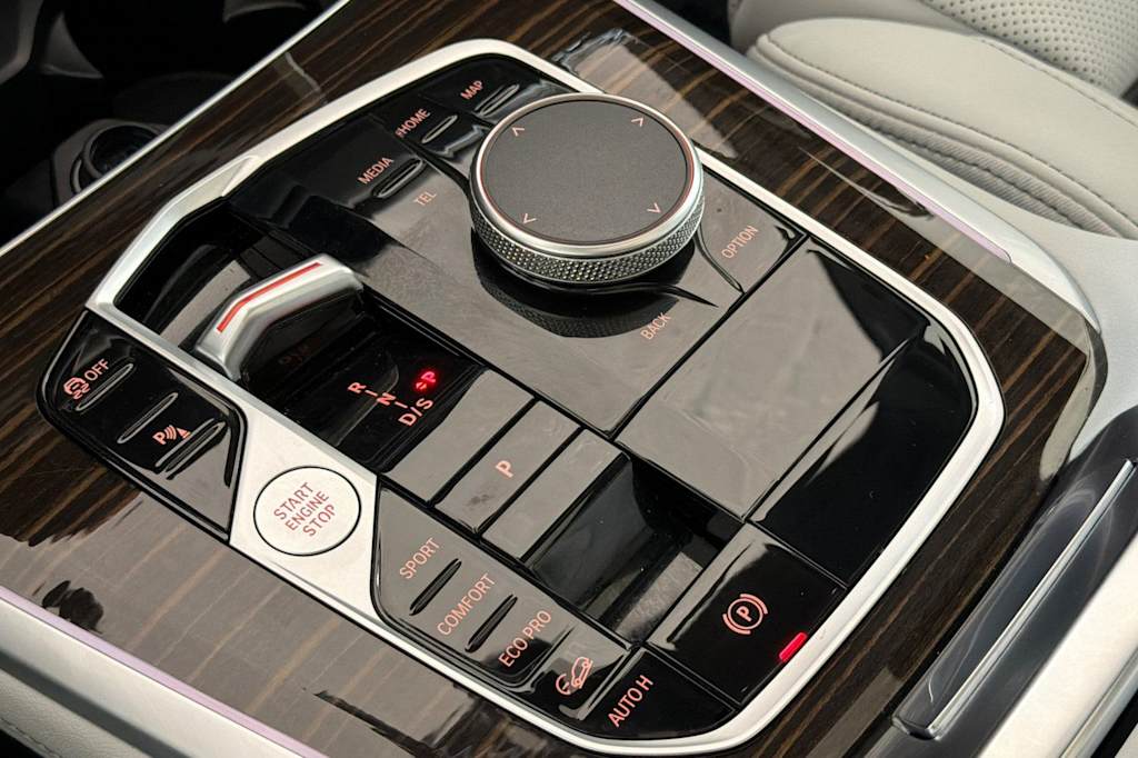 Thumbnail: 2026 BMW X5 - 25