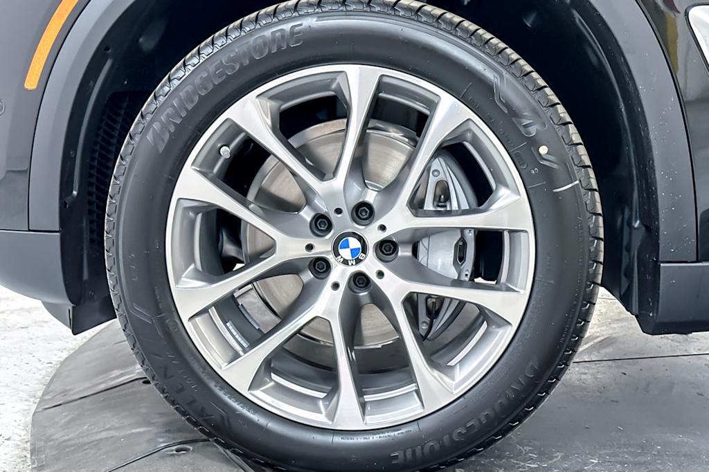 Thumbnail: 2026 BMW X5 - 8