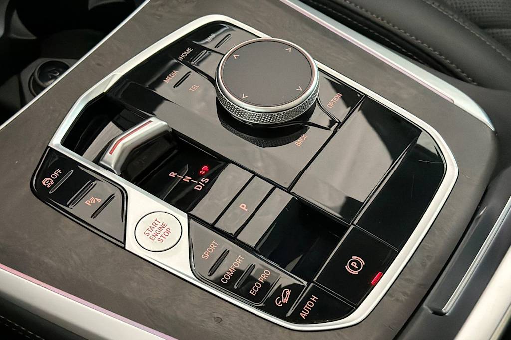 Thumbnail: 2025 BMW X5 - 25