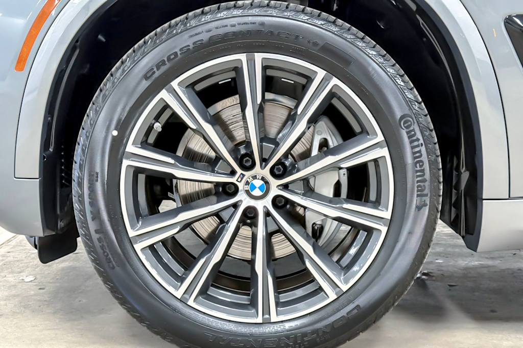 Thumbnail: 2025 BMW X5 - 8