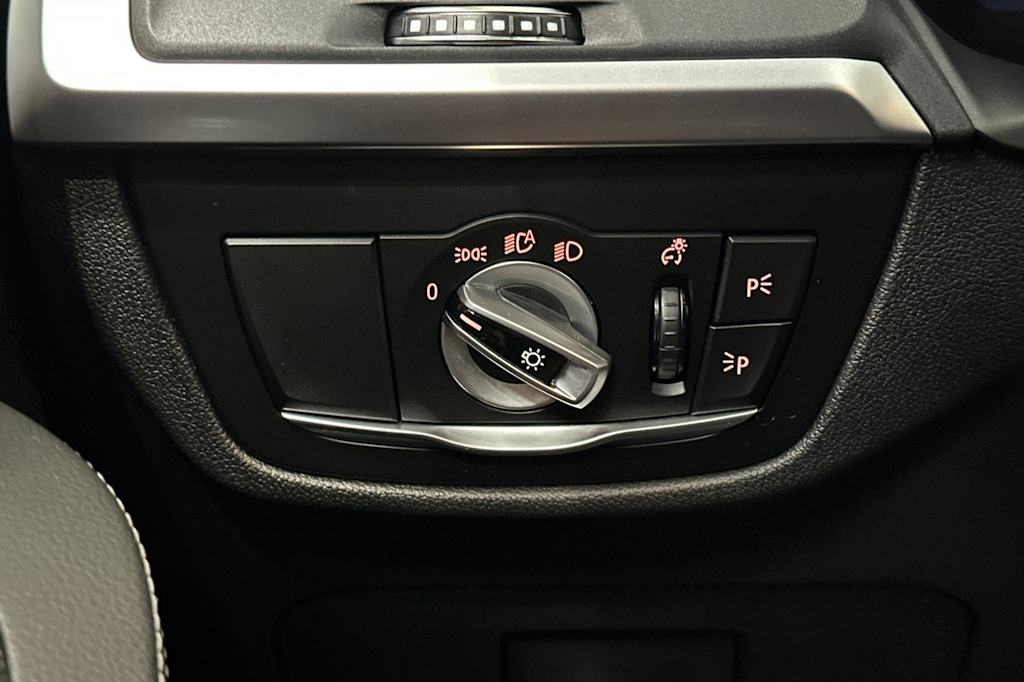 Thumbnail: 2023 BMW X4 - 28