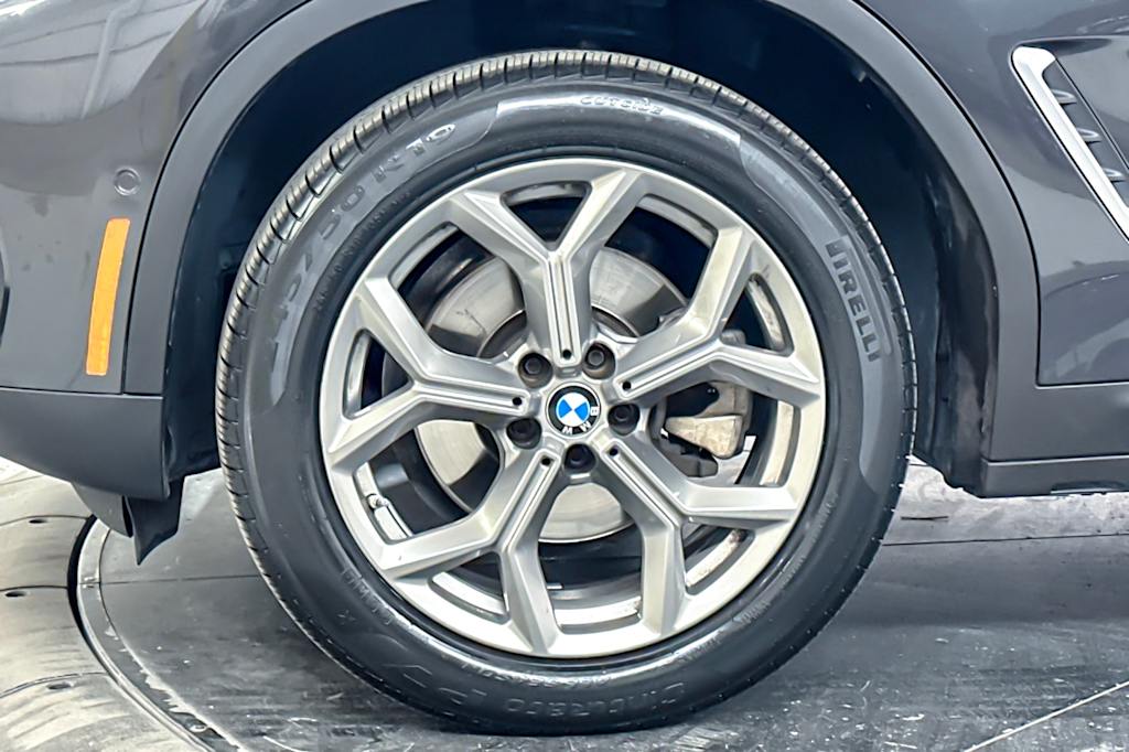 Thumbnail: 2023 BMW X4 - 8