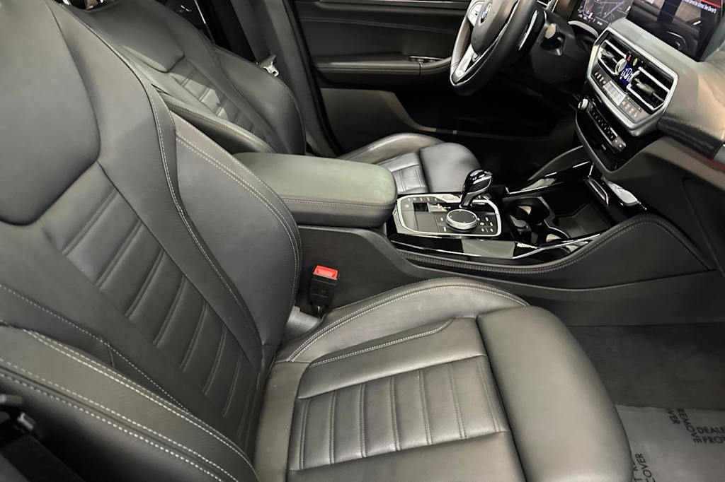 Thumbnail: 2023 BMW X4 - 10